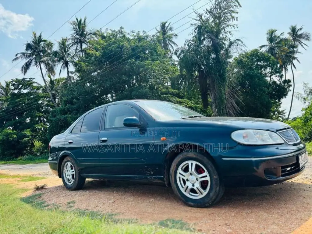 Nissan N16 2004 Car (Used)
