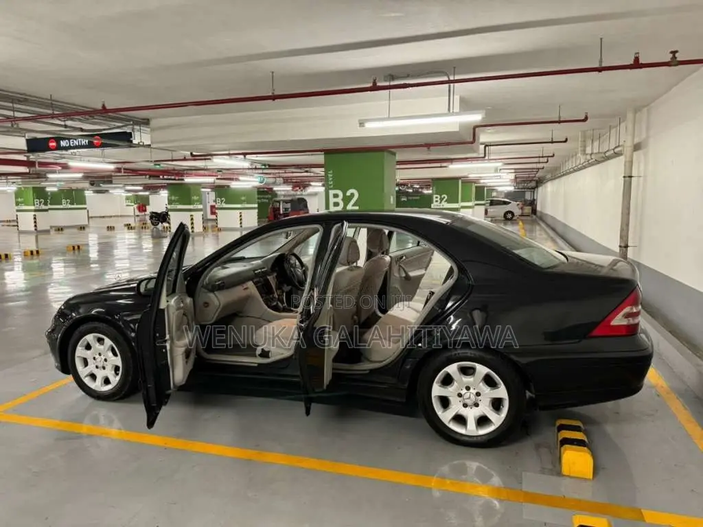 Mercedes-Benz C230 2006 Car (Used)