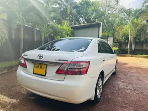 Toyota Premio 2013 Car (Used)