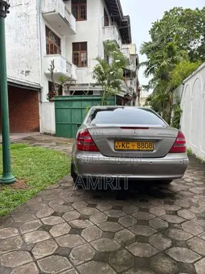 Mercedes-Benz W211 2005 Car (Used)