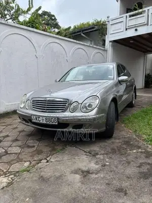 Mercedes-Benz W211 2005 Car (Used)