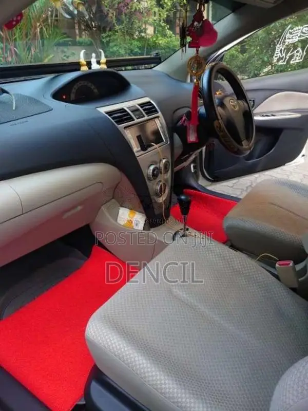 Toyota Belta 2011 Car (Used)