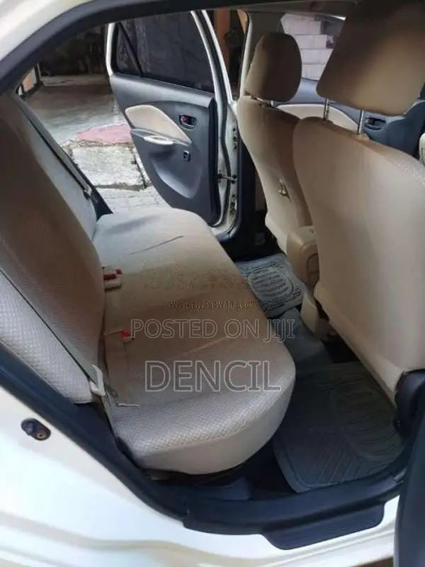 Toyota Belta 2011 Car (Used)