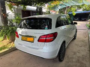 Mercedes-Benz B250e 2015 Car (Used)