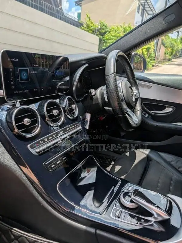 Mercedes-Benz C200 2019 Car (Used)
