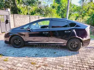 Toyota Prius 2012 Car (Used)