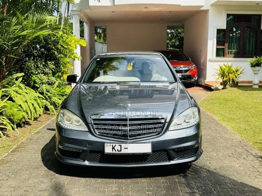Mercedes-Benz S300 2009 Car (Used)