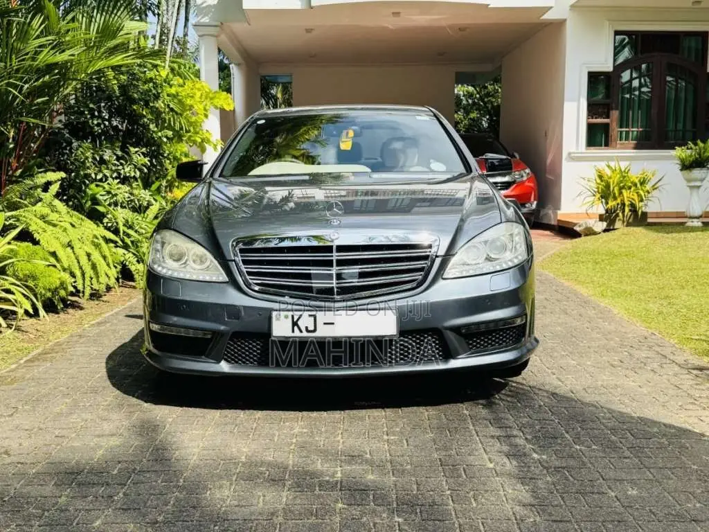 Mercedes-Benz S300 2009 Car (Used)