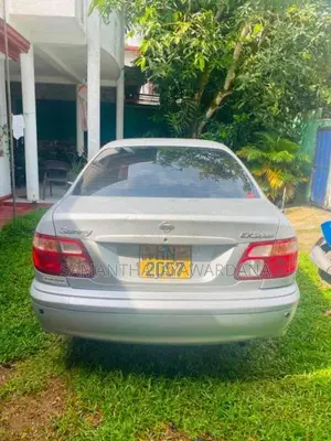 Nissan N16 2001 Car (Used)