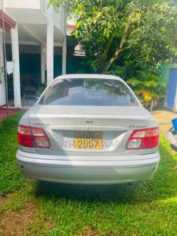 Nissan N16 2001 Car (Used)