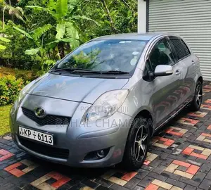 Toyota Vitz 2009 Car (Used)