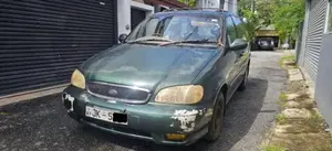 Kia Carnival 2000 Car (Used)