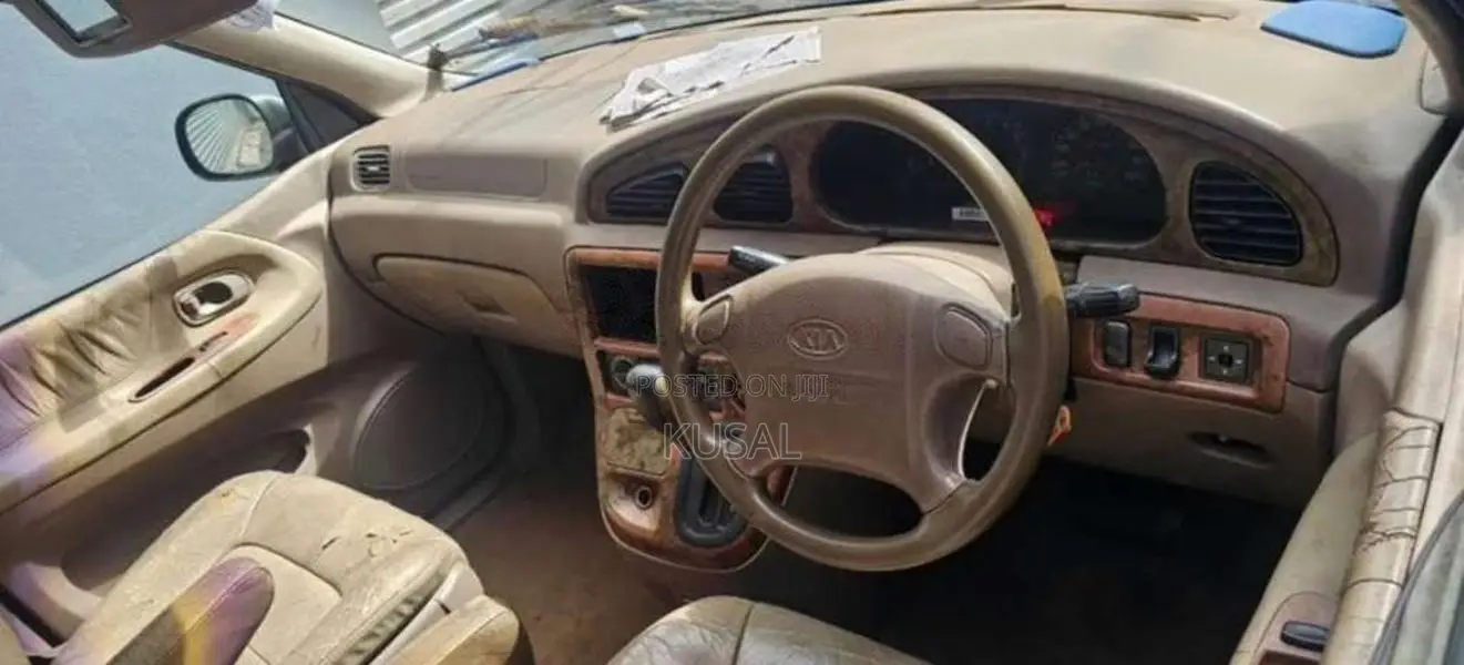Kia Carnival 2000 Car (Used)