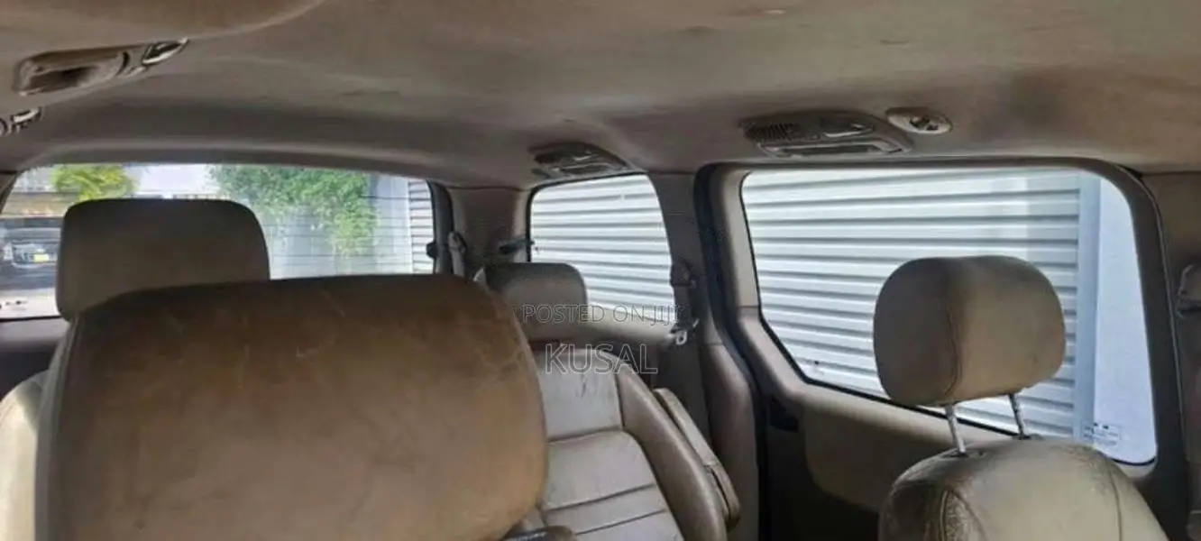 Kia Carnival 2000 Car (Used)