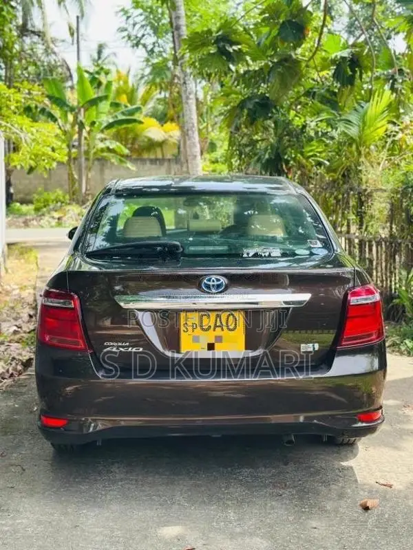 Toyota Axio 2015 Car (Used)