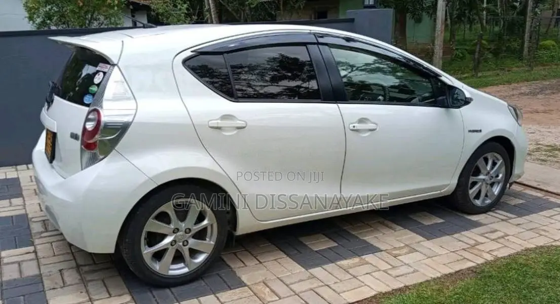 Toyota Aqua G 2013 Car (Used)