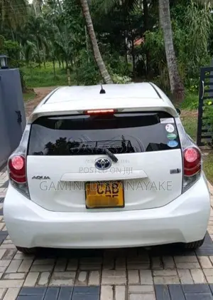 Toyota Aqua G 2013 Car (Used)