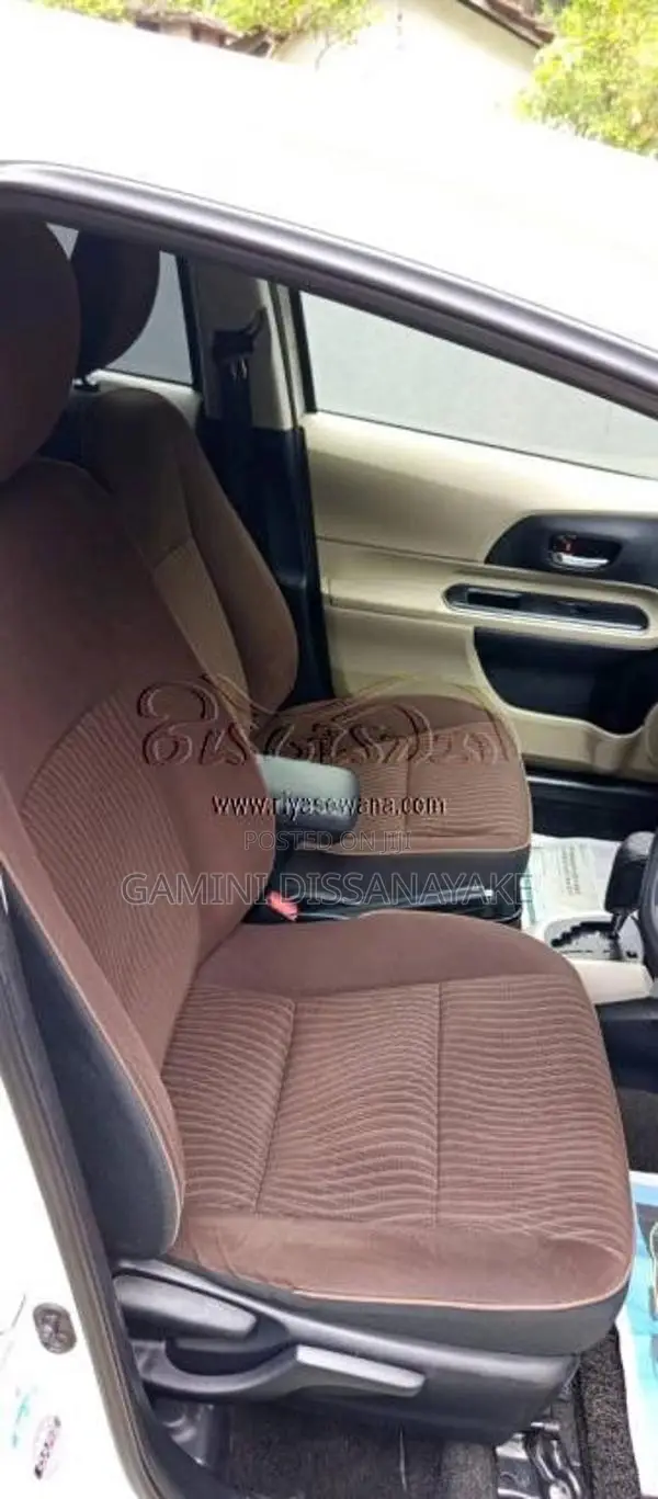 Toyota Aqua G 2013 Car (Used)