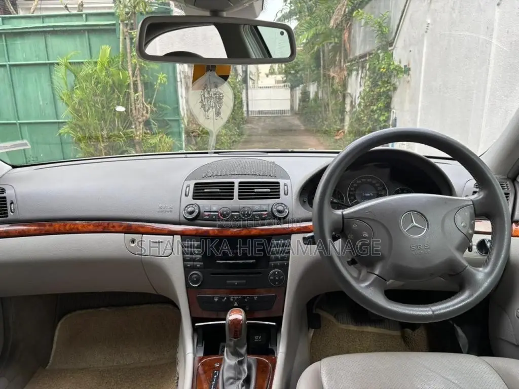 Mercedes-Benz E200 2005 Car (Used)