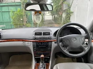 Mercedes-Benz E200 2005 Car (Used)