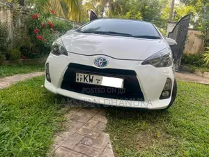 Toyota Aqua S Limited 2012 Car (Used)
