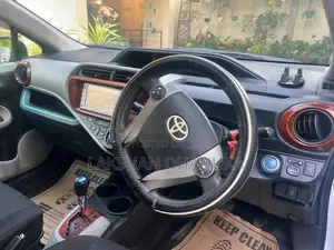 Toyota Aqua S Limited 2012 Car (Used)