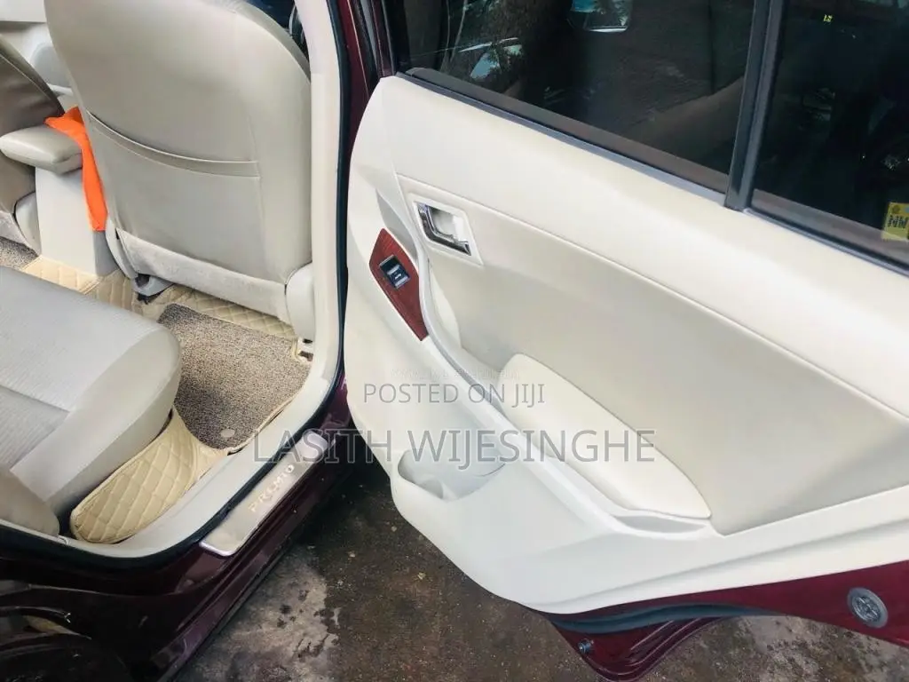 Toyota Premio 2012 Car (Used)