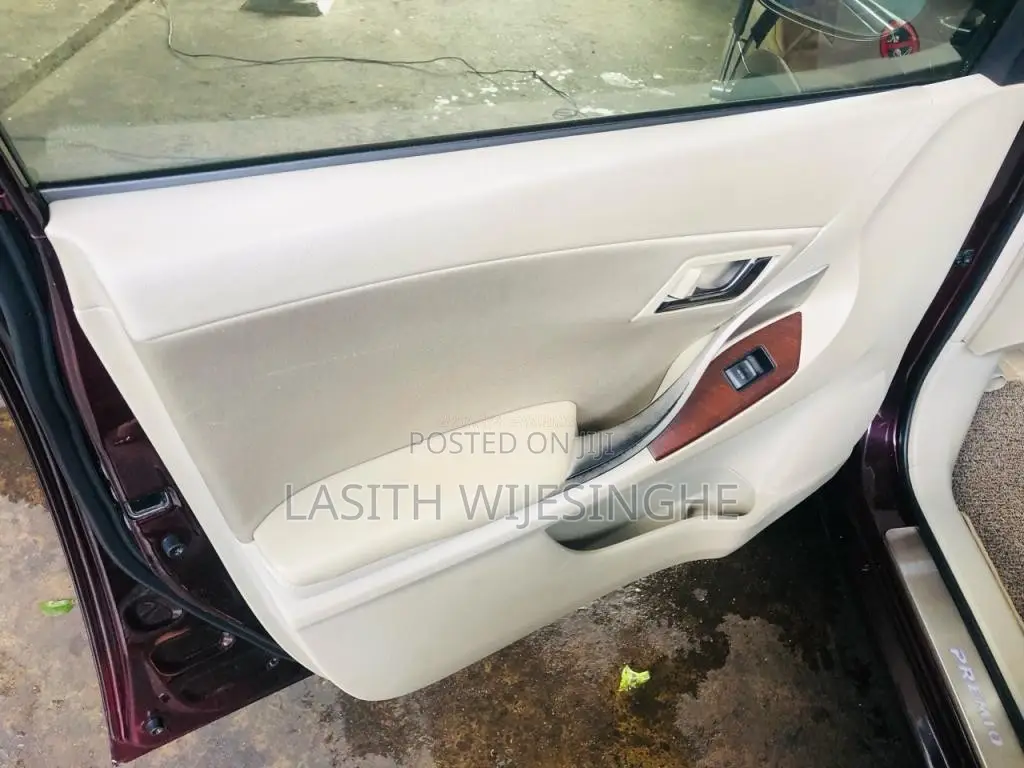 Toyota Premio 2012 Car (Used)