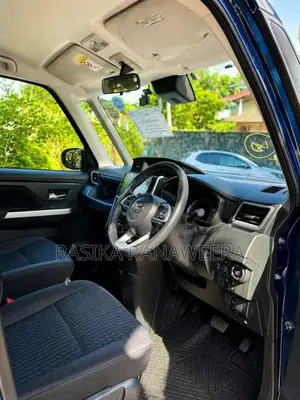 Toyota Roomy Custom GT 2023 Car Unregistered (Recondition)