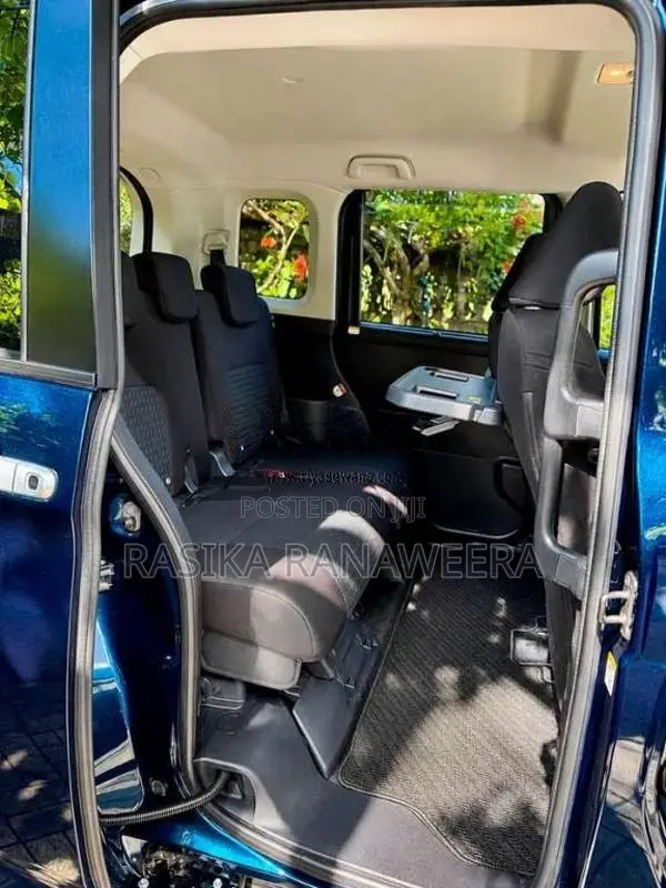 Toyota Roomy Custom GT 2023 Car Unregistered (Recondition)