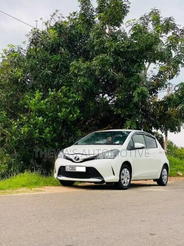 Toyota Vitz 2016 Car (Used)