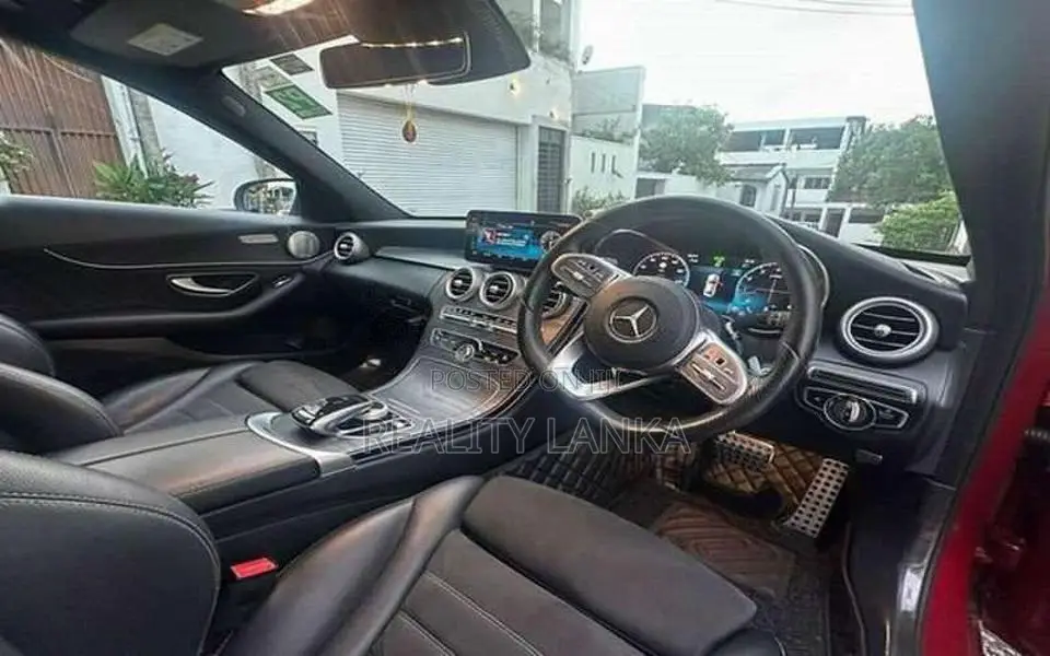 Mercedes-Benz C200 2018 Car (Used)