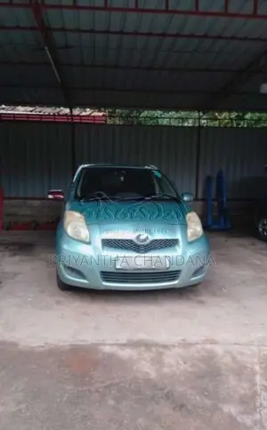 Toyota Vitz 2008 Car (Used)
