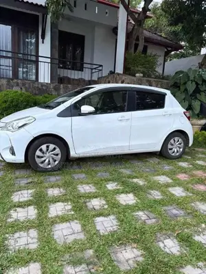 Toyota Vitz 2017 Car (Used)