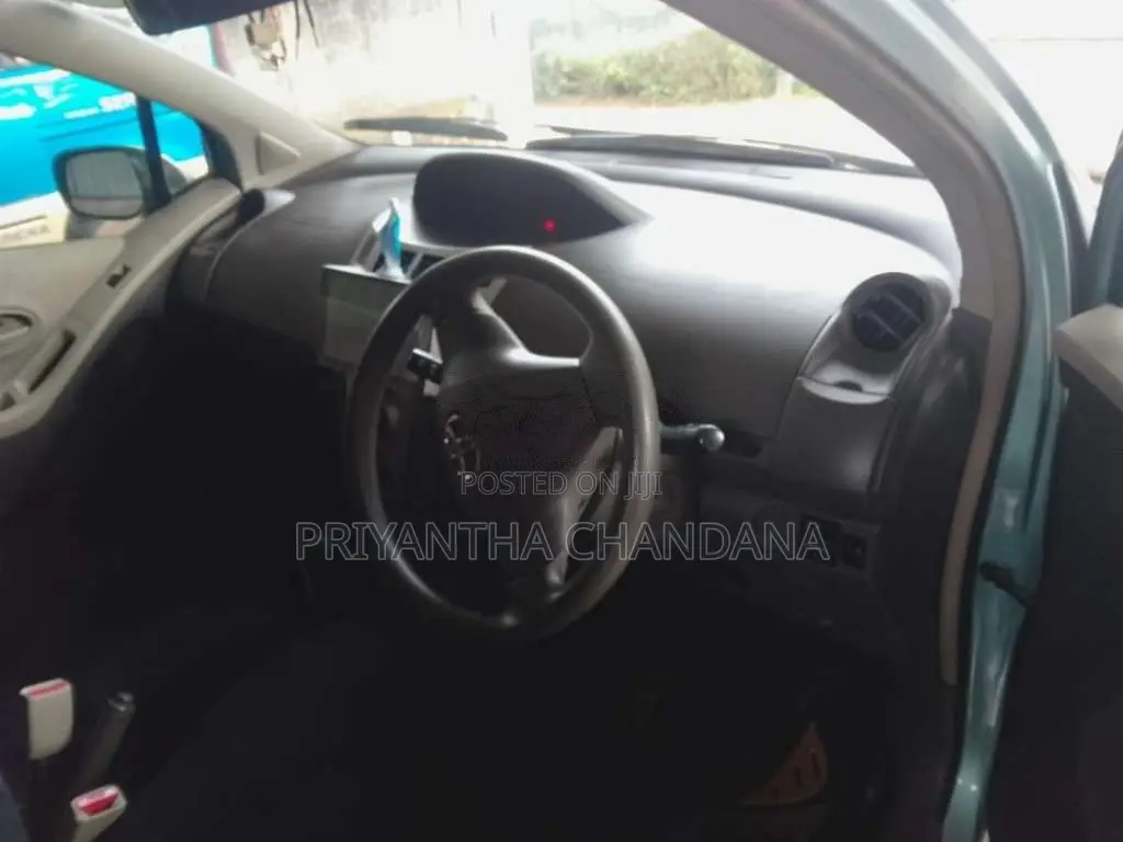 Toyota Vitz 2008 Car (Used)