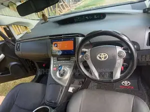 Toyota Prius G Grade 2012 Car (Used)