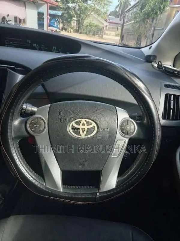 Toyota Prius G Grade 2012 Car (Used)