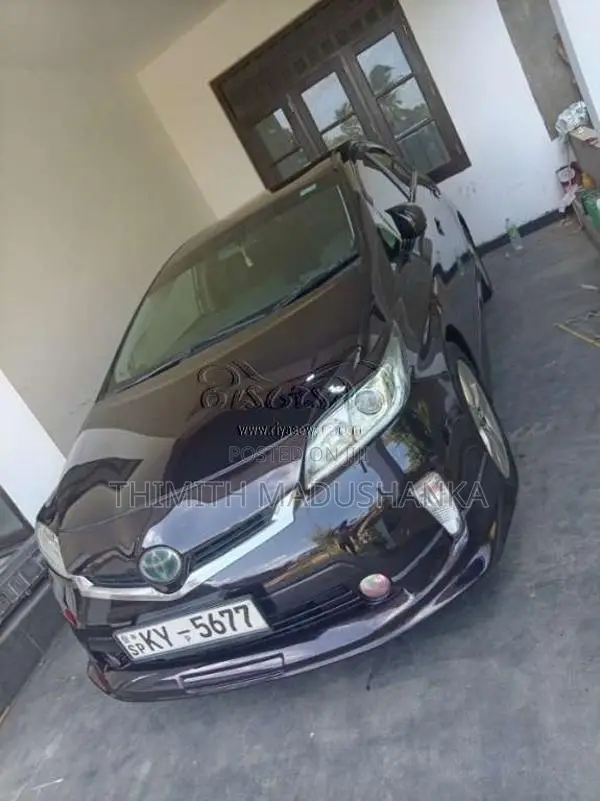 Toyota Prius G Grade 2012 Car (Used)