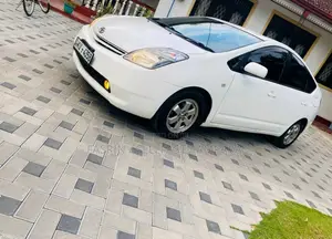 Toyota Prius 20 2013 Car (Used)