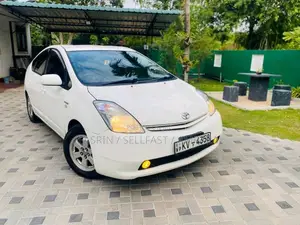 Toyota Prius 20 2013 Car (Used)