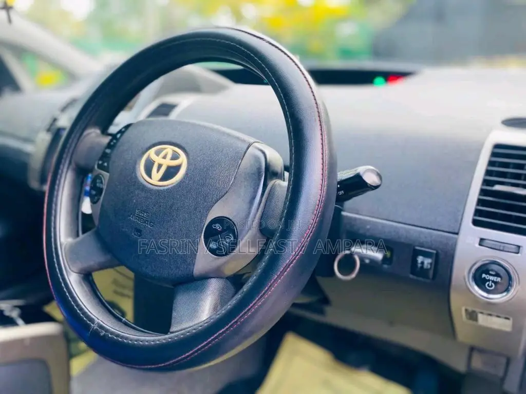 Toyota Prius 20 2013 Car (Used)
