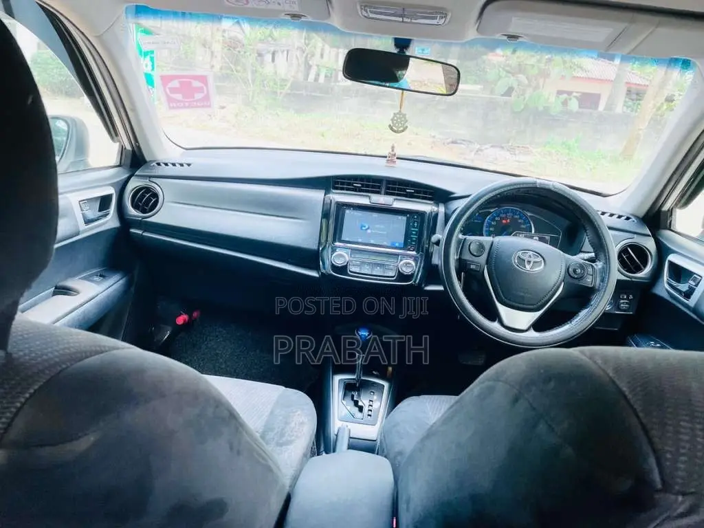 Toyota Axio 2015 Car (Used)