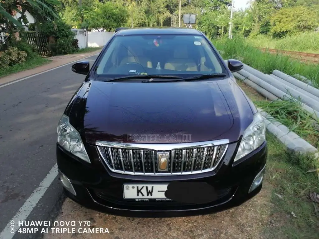 Toyota Premio 2013 Car (Used)