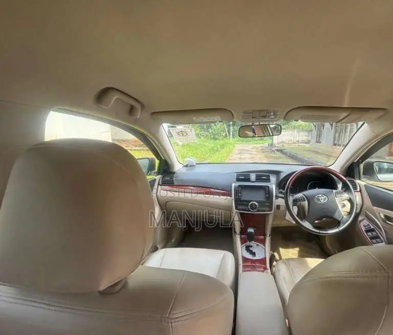 Toyota Premio 2014 Car (Used)