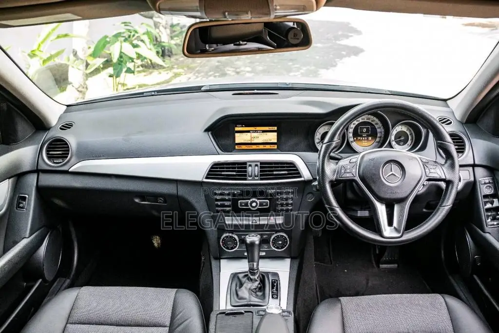 Mercedes-Benz C180 2011 Car (Used)