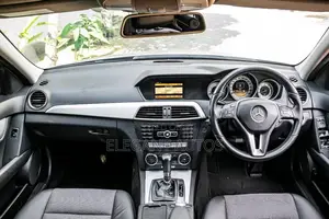 Mercedes-Benz C180 2011 Car (Used)
