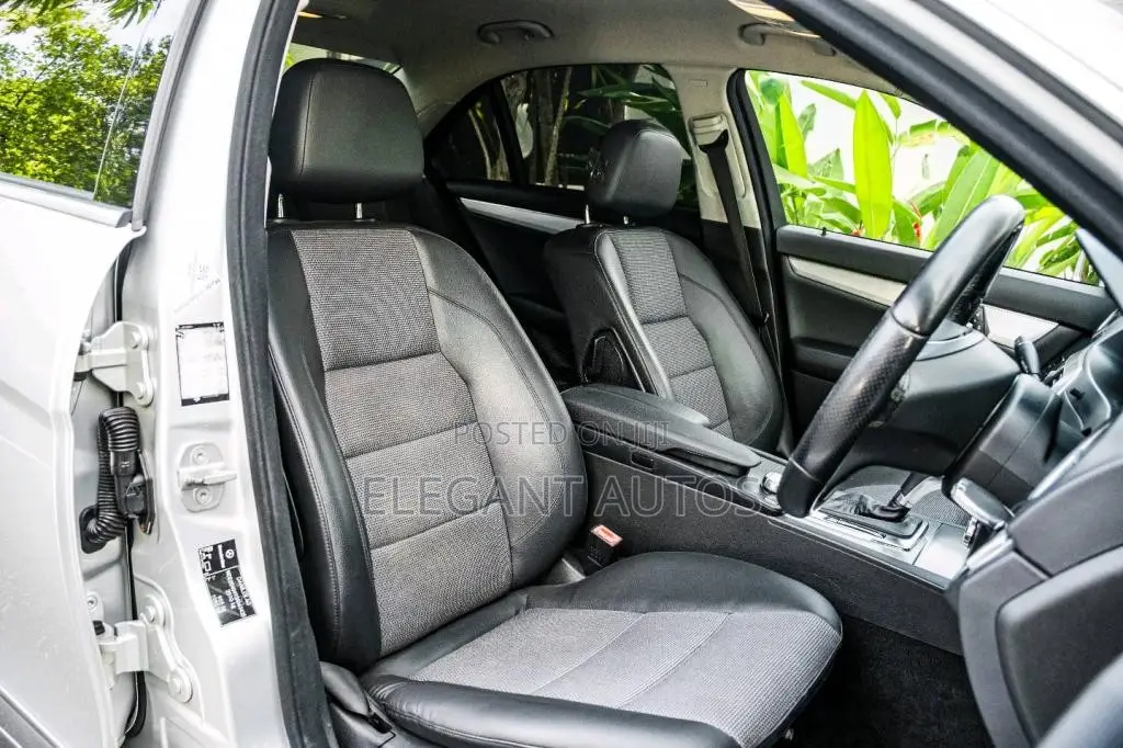 Mercedes-Benz C180 2011 Car (Used)