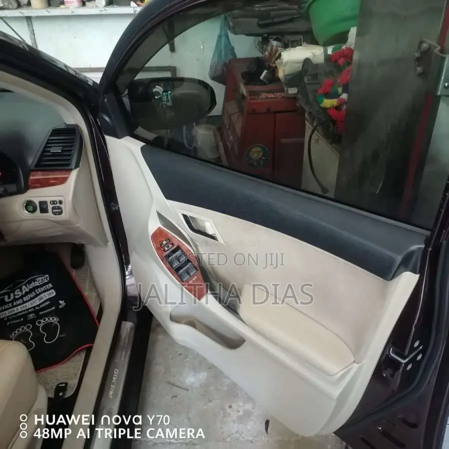 Toyota Premio 2013 Car (Used)