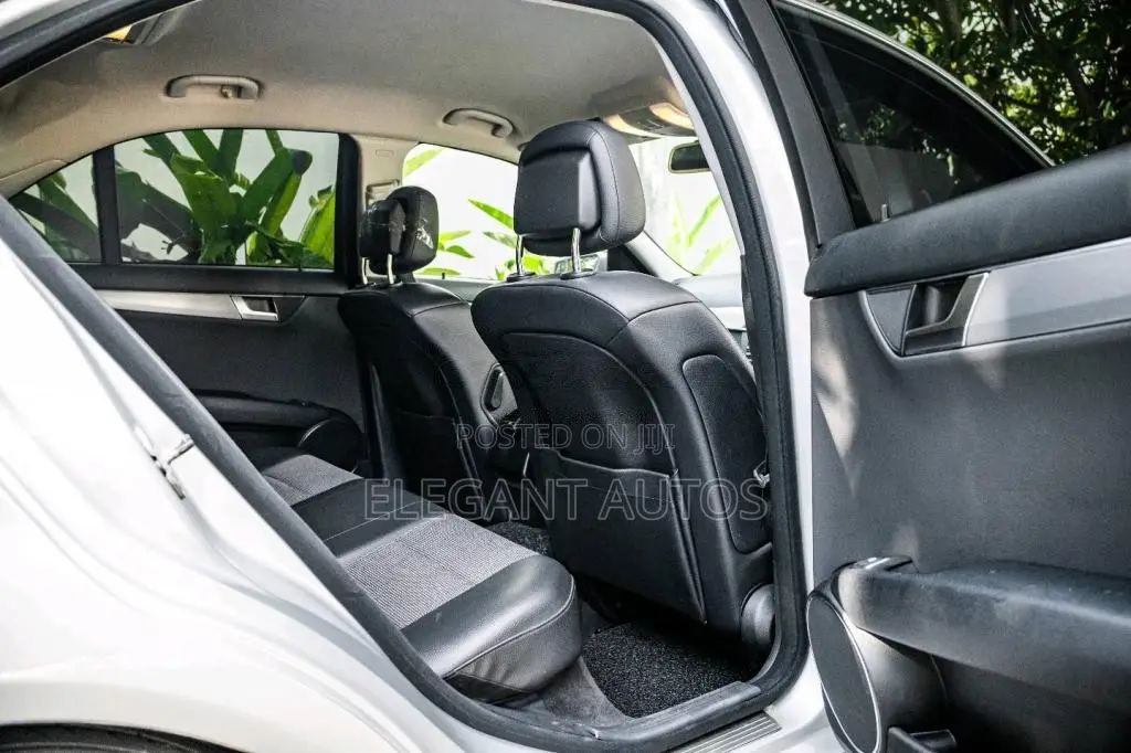 Mercedes-Benz C180 2011 Car (Used)