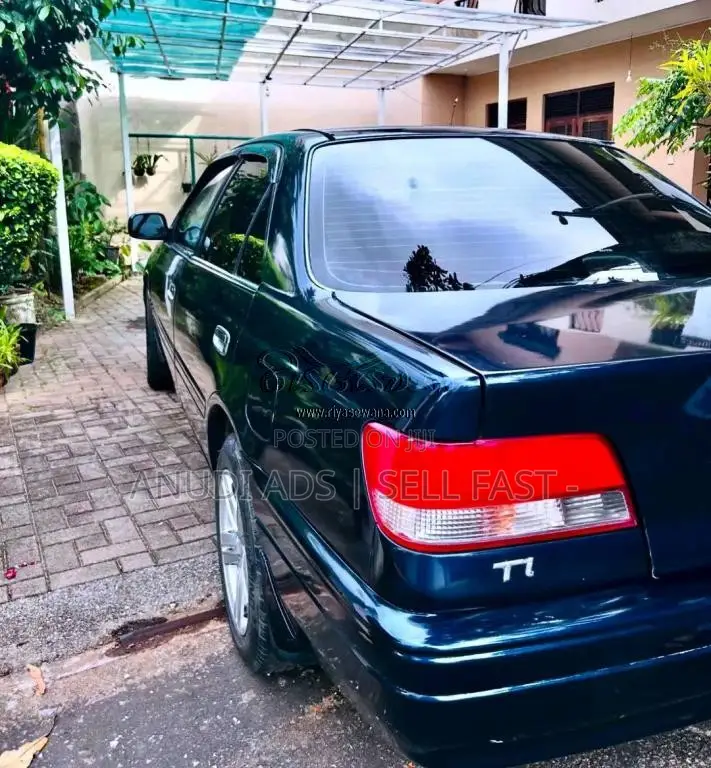 Toyota Carina 2002 Car (Used)